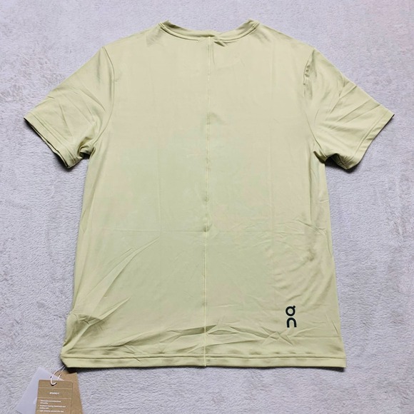 NWT Run On Cloud Studio-T Casper Performance Short Sleeve Shirt Men's S MSRP $55 - Picture 2 of 7